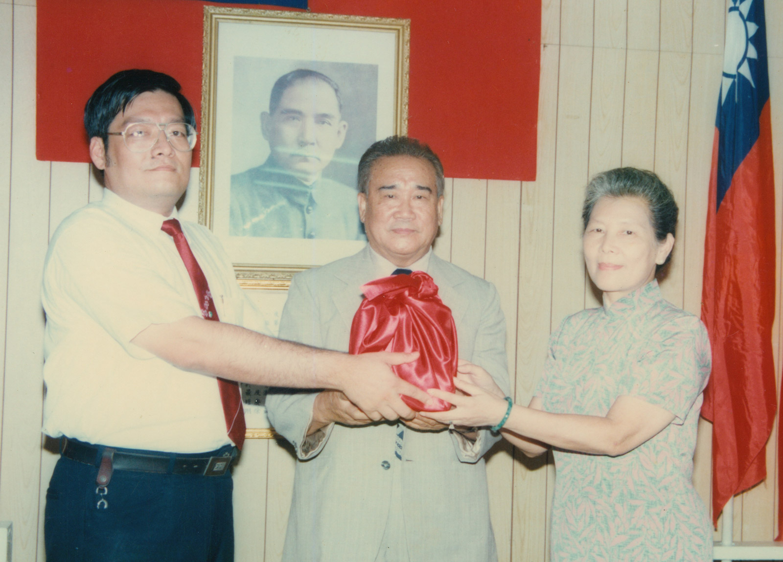 Image gallery marquee