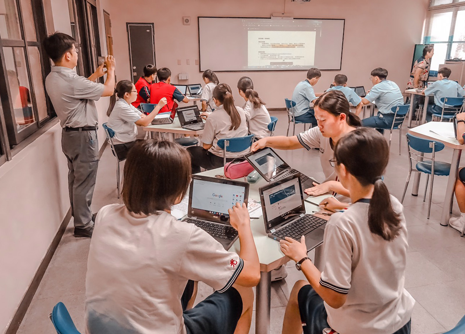 Image gallery marquee